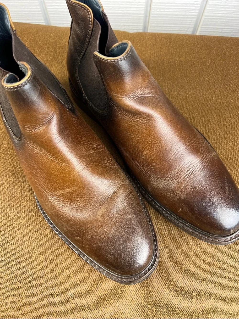 Johnston & Murphy Brown Leather Chukka Boots
